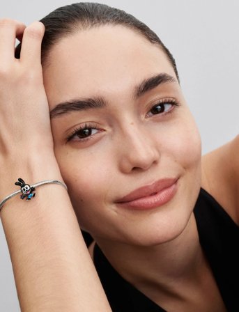 Pandora Disney Oswald Sterling Silver Charm With Red, Blue And Glittery Black Enamel - Silver - ONE SIZE