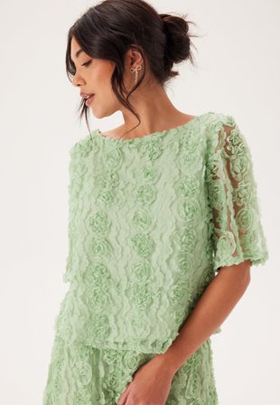 BUBBLEROOM - 3D Flower Short Sleeve Blouse - L