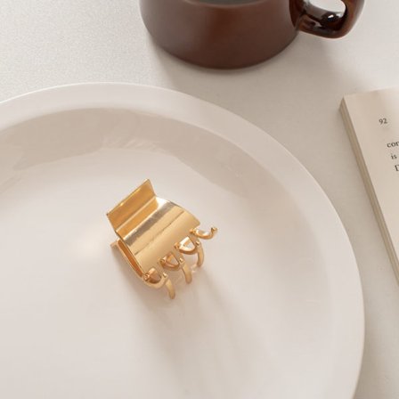 1 hög hästsvans fast greppklämma i metall (guld)