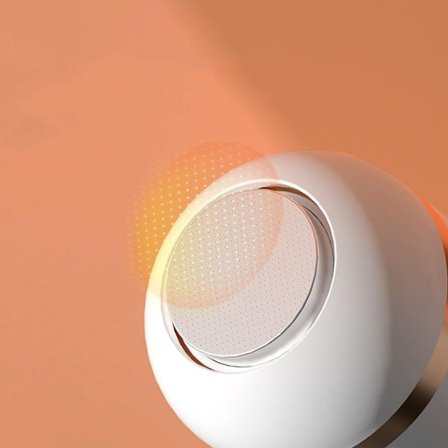 En automatisk elektrisk fotfil fjerner hard hud fra huden. En vakker negletekniker m/...