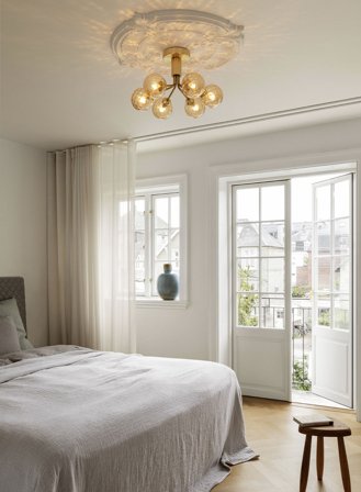 Apiales 6 taklampe ceiling Ø50 - matt messing/optisk glass