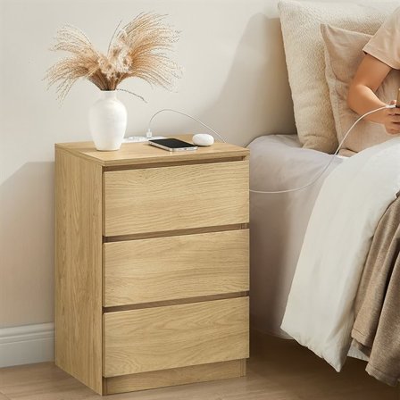 Nattbord med 3 skuffer og innebygd strømuttak + USB