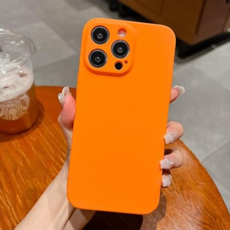 For iPhone 13 Pro Max deksel Hard PC gummiert telefondeksel hudfølelse telefonbeskytter Orange