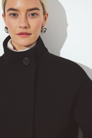 NA-KD - Kort kåpe med høy hals - Vårjakker - Svart - EU 42