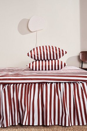 Jotex - Geplooide Bedsprei Bordeauxrood/wit Bordeauxrood/wit - KAYO - Koop Bedrokken bij Jotex