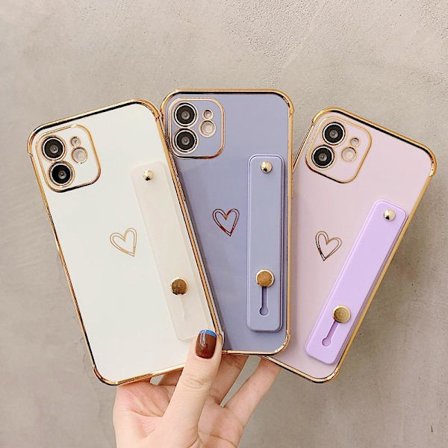 iPhone 13 Pro Max skal med hjärta och vristband gulddetaljer