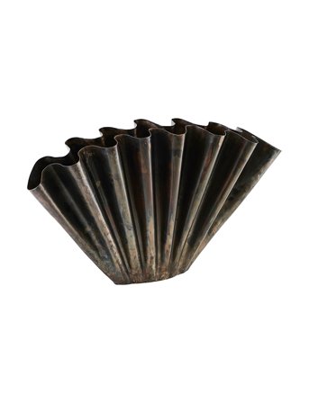 Flood Vase Black House Doctor