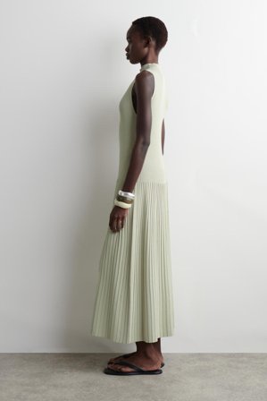 COS Women's Vestido Largo Plisado De Cuello Alto in Verde