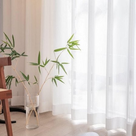 Vita Randiga Tyllgardiner – Semitransparenta Gardiner för Vardagsrum & Kontor med Öglor i Överkant