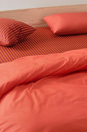 Jotex - Faconsyet Lagen Økologisk Rust - SIMA - Køb Faconsyede lagener hos Jotex