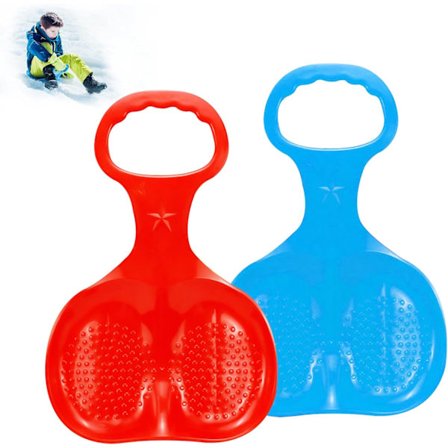 To kjelker med håndtak, plast snowboards for barns vinterlek utendørs, egnet for snø, gress og sand. Fargene er tilfeldig valgt.