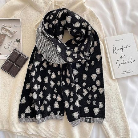 Naisten huivi syksy ja talvi 2024 uusi korealainen tyyli monipuolinen opiskelija neulottu villa pitää lämpimänä huivi