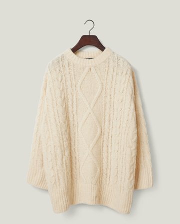 Lexington Chunky cable kKnit sweater, offwhite