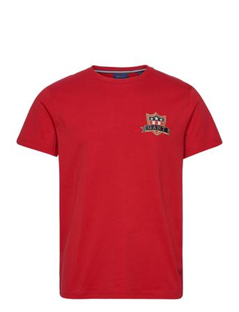 D1. Gant Banner Shield Ss T-Shirt T-shirts Short-sleeved Punainen GANT