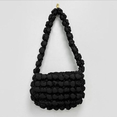 Fold Cloud underarmsväska Axelväskor SVART