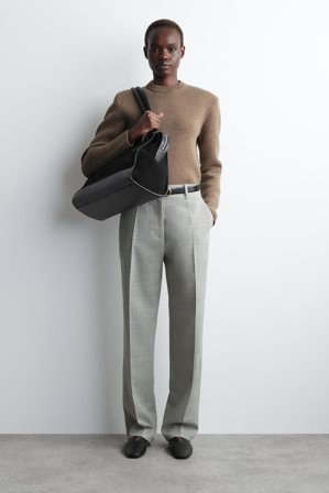 COS Women's Borsa Tote Avenue In Pelle Scamosciata Bag in Nero