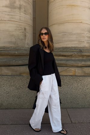 Moa Mattsson x NA-KD Embroidery Detail Loose Pants - Sommerbukser - Hvid - EU 34