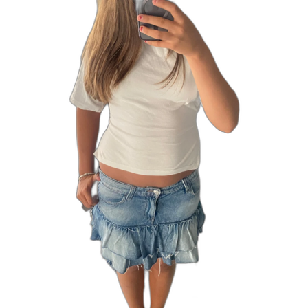 Blå jeanskjol med volanger