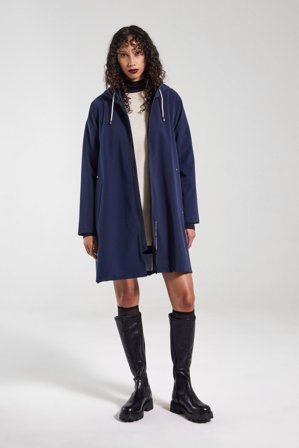 Mosebacke Lightweight Matte Zip Raincoat Navy