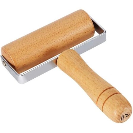 Kavel och pizzabakelse i trä