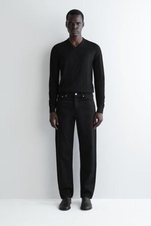 COS Men's Maglione Slim In Lana Merino Con Scollo A V in Nero