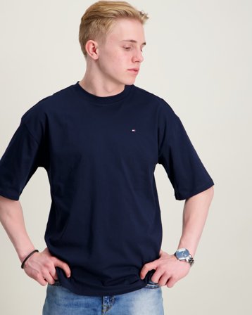 Tommy Hilfiger ESSENTIAL ARCHIVE FIT TEE SS Blå T-skjorter Gutt - Kids Brand Store