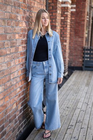 Taylor Light blue 27