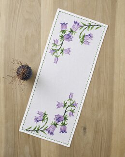 Stickpackung Tischläufer Glockenblumen