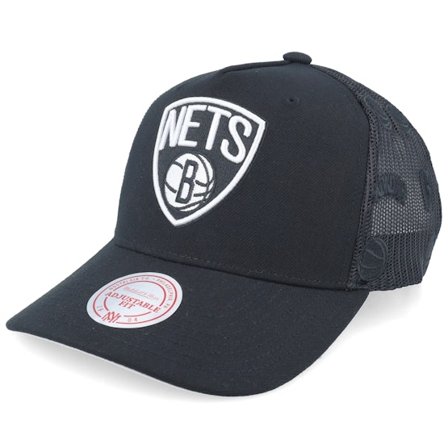 Mitchell & Ness - NBA Sort trucker Kasket - Brooklyn Nets Monogram Black A-frame Trucker @ Hatstore