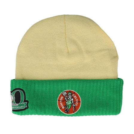 Mitchell & Ness - NBA Weiss cuff Mütze - Boston Celtics Side Patch Knit Off White/Green Cuff @ Hatstore