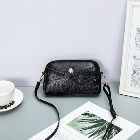 Sommer på den nye middelaldrende lille taske til kvinder Mode 2020 Ny skuldertaske Casual Print Hånd 銭 Taske Crossbody Taske Black