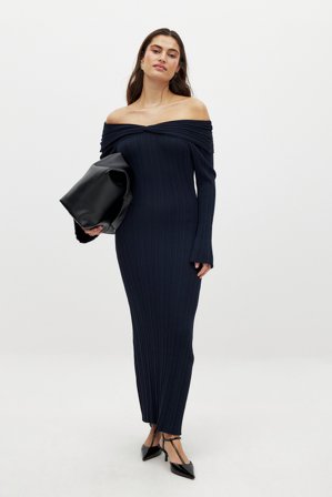 NA-KD x Zoe Liss Off Shoulder Knitted Dress - Skulderløse kjoler - Marine blå - XL