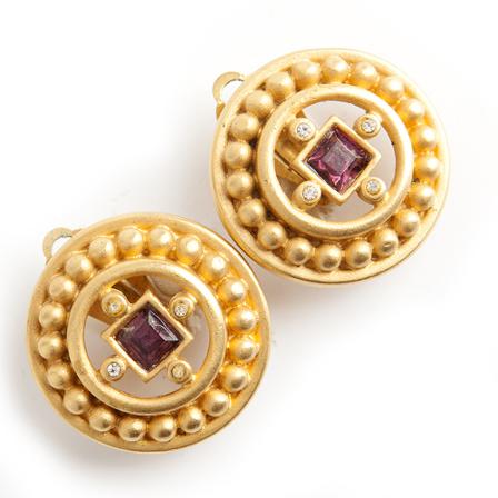 Givenchy Pre-owned Royal Ruby earclips Gul, Dame Vintage Smykker, Størrelse: ONE Size