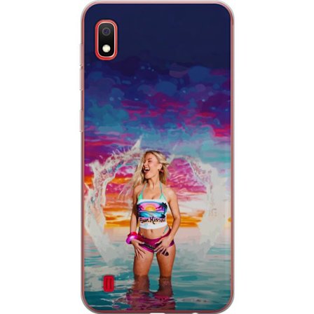 Kompatibel Mobilcover til Samsung Galaxy A10 Blond kvinde i farverigt strandtøj, der leger i havet ved solnedgang