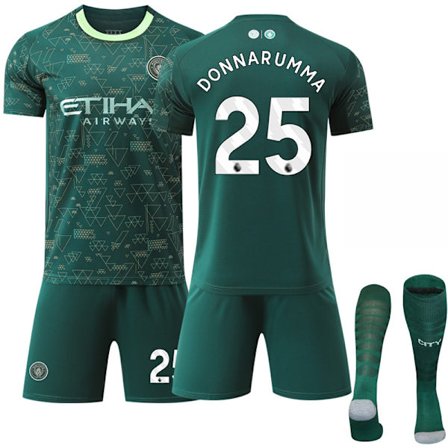 Manchester Citys tredje bortedrakt (inkludert sokker) for sesongen 25-26