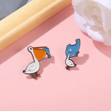 Lovely Cartoon Animal Bird Fish Enamel Pin Brooch Funny Lapel Clothes Metal Badge Backpack Hat Women Kids Gift Friends Wholesale