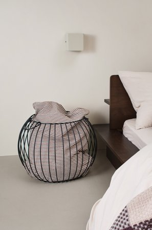 Jotex - Oppbevaringskurv Black mdf / metall CARLA - Kjøp Entrémøbler hos Jotex