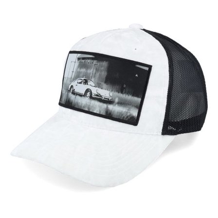 Calza Pennello - Vit trucker Keps - Classic Sportscar White/Black A-frame Trucker @ Hatstore