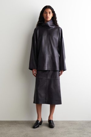 COS Women's Top In Pelle Con Collo A Imbuto in Marrone