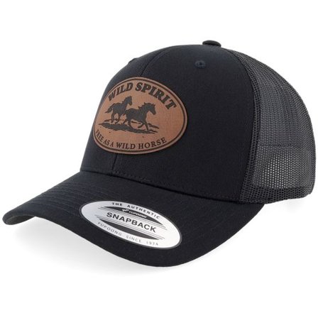 Wild Spirit - Svart trucker Keps - Wild Horses Engraved Brown Patch Retro Black Trucker @ Hatstore