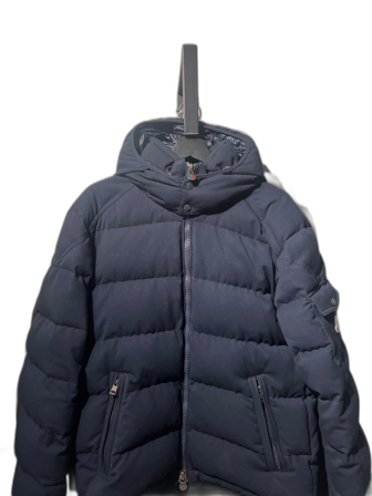 Mörkblå pufferjacka från Moncler