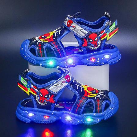 Pojkar Led-sandaler Spiderman Outdoor Skor Strandskor Barn Light-up Halkfria skor för sommaren Blue 27-Insole 16.6 cm