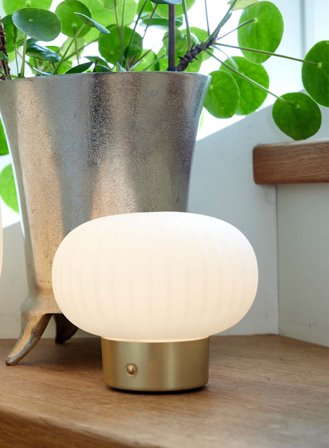 Anton oppladbar bordlampe H13 - opal