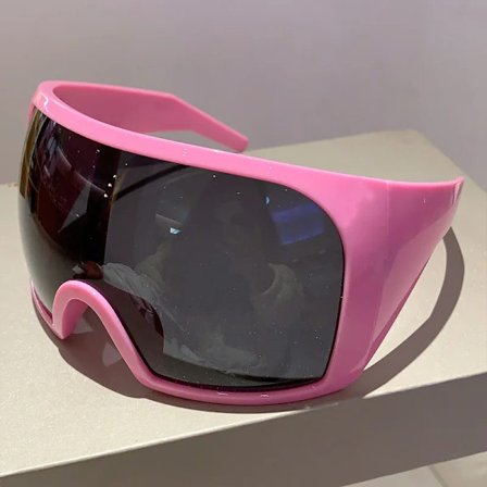 XY9701 Y2K Futuristiske Solbriller 2024 Kvinner Menn Overdimensjonerte Buede Linser Skygger Ramme Mote Merke Logo Tilpassede Briller Engros