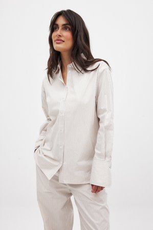 NA-KD Avslappnad skjorta i bomull - Sommarkläder - Beige/Randig - EU 40