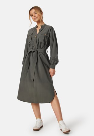 BUBBLEROOM Shaima Cargo Shirt Dress Khaki green Klær