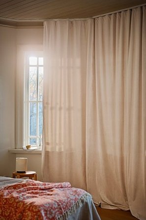 Jotex - Verduisteringsgordijn 1 Lengte Extra Breed Beige Beige - ELSIE - Koop Fluwelen gordijnen bij Jotex