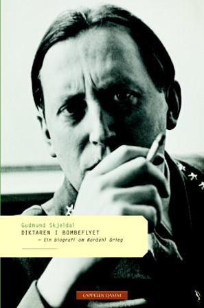 Diktaren i bombeflyet - Bok av Gudmund Skjeldal - Hardback