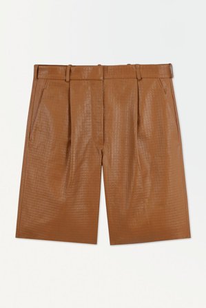 COS Frauen Die Bermudashorts Aus Geprägtem Leder in Braun