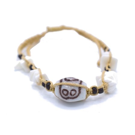 Perlearmbånd med hvite skjell